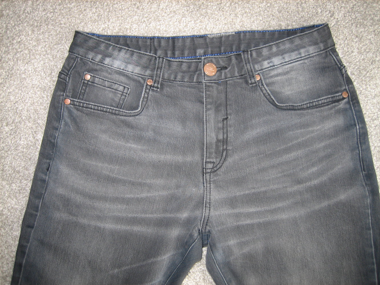 Lässig-coole Jeans Gr. 46/48 (s. Maße), black washed-schmaler Schnitt!
