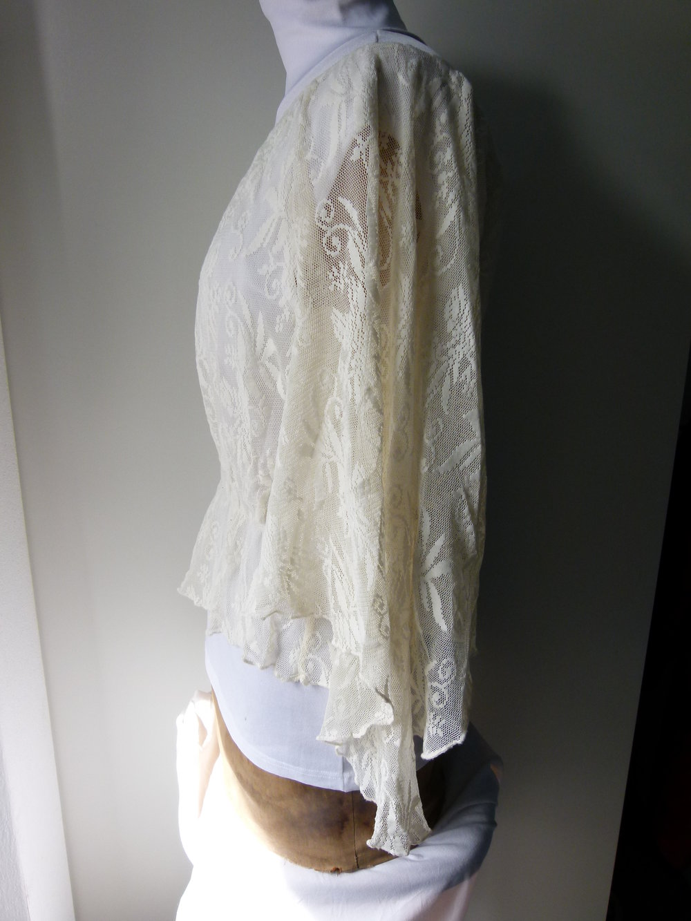 Carmen Spitzen Shirt, creme weiß nude, mit Schmetterlingsärmeln, Gothic Vintage Romantik Mori Goa Festival Lagenlook Elfen