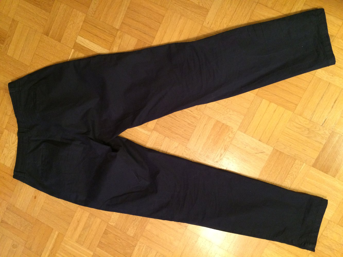 Dunkelblaue Chino