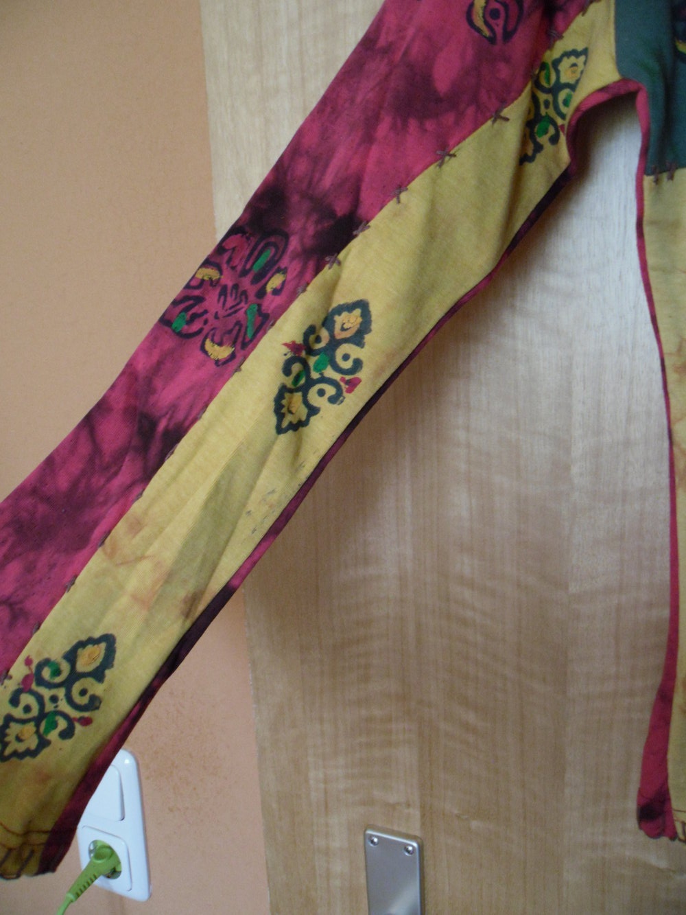 Buntes langärmliges Shirt
