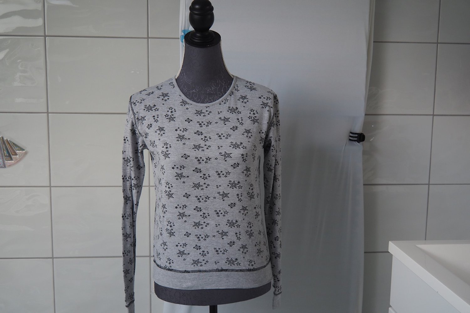 Schlafanzuglangarmshirt mit Sternenmuster grau 164/170