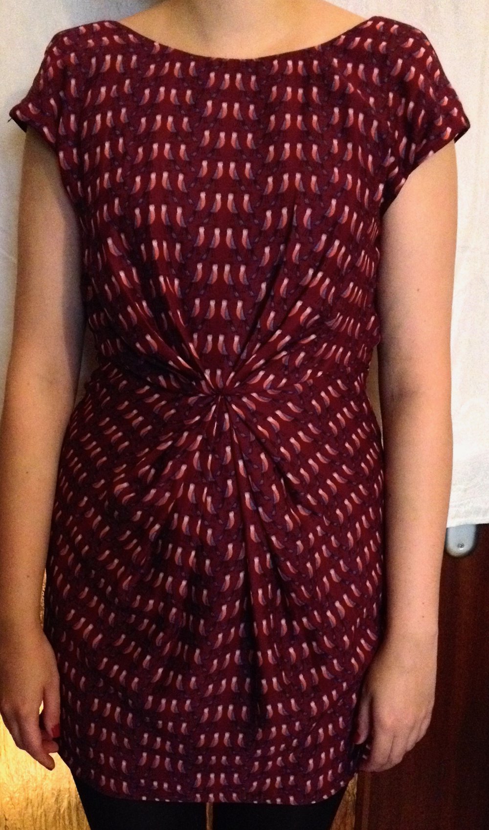 Wunderschönes Kleid mit Vogelmuster von Zara TRF