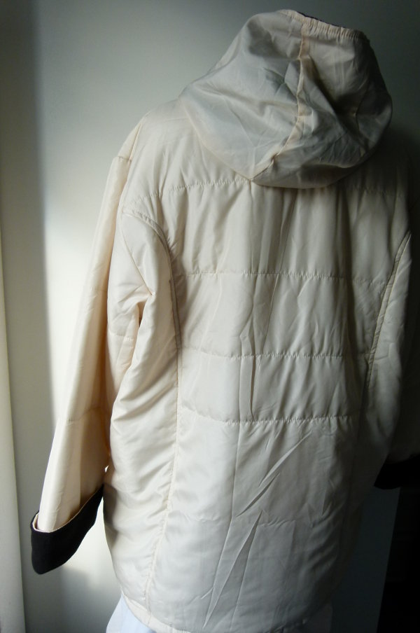 Lange Steppjacke Anorak, creme weiß, mit Kapuze, Boho Mori Lagenlook Übergangszeit Winter
