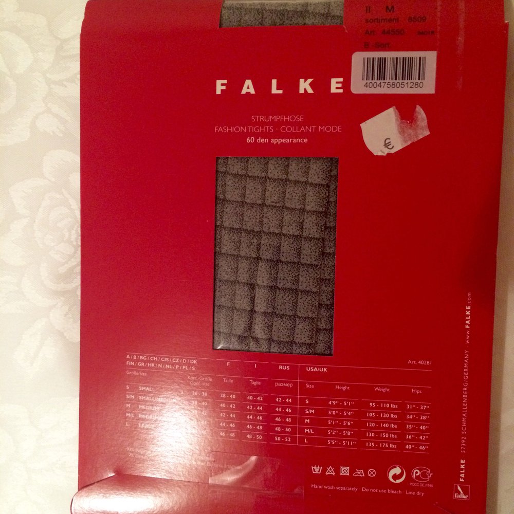 NEU Strümpfe Silber Grau Falke II M

Schöne, neue Strumpfhose von Falke /Fashion Tights in OVP, einmal geöffnet
silber und schwarz gemustert
auf der Verpackung sind die Strümpfe in rot abgebildet, de Inhalt ist jedoch ein silbernen Paar
hab ich mir l