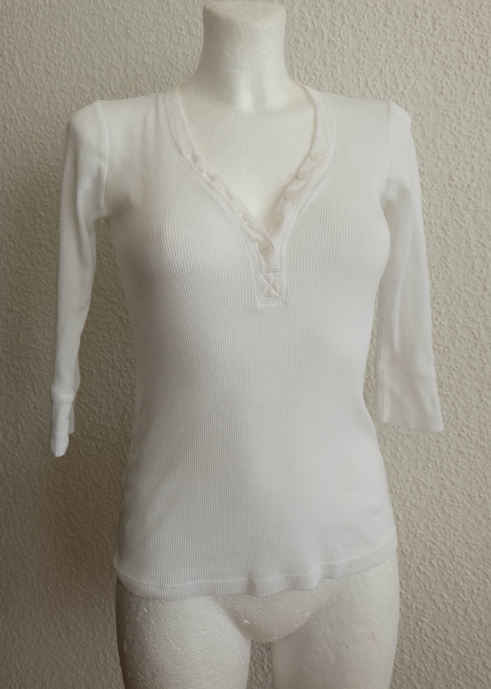 T-Shirt mit kurzer V-ausschnitt Knopfleiste,Top, Rippshirt, 3/4 Arm