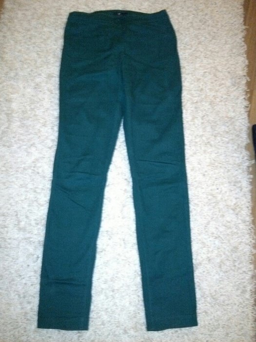 Dunkelgrüne Hose von H&M