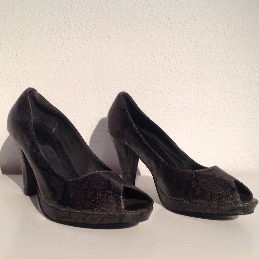 wie NEU - Pumps, Größe 37