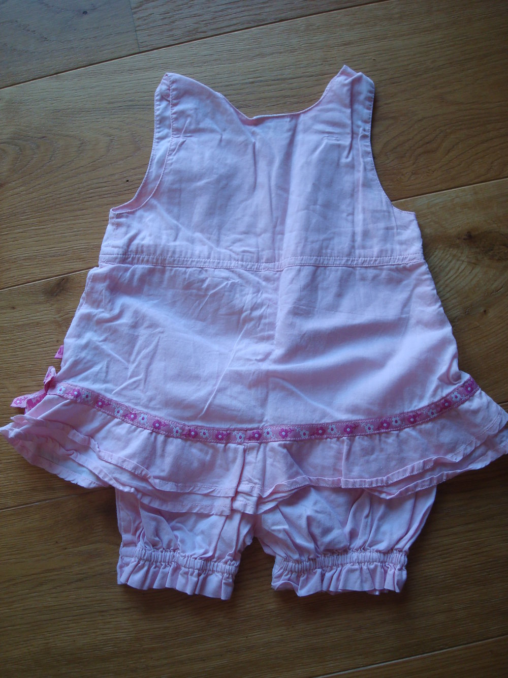 süßes Bodykleid, Kleid mit Höschen Gr. 74