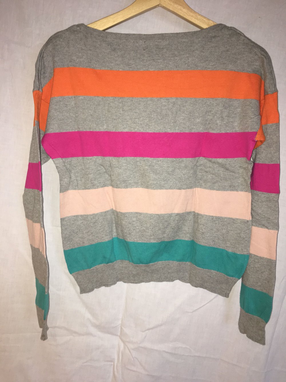 bunt gestreifter Pullover
