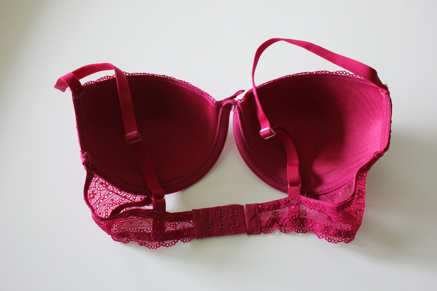 pinker Spitzen-BH in 75C