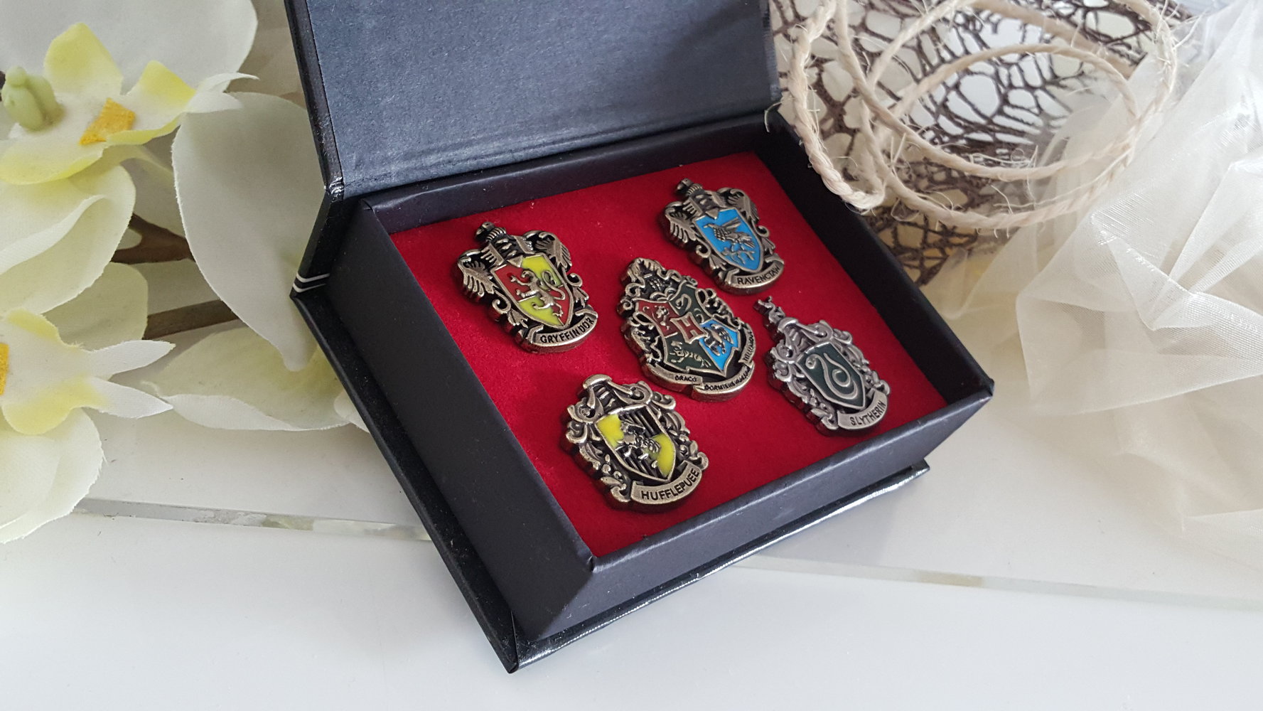 3 Harry Potter Anstecker Wappen Fan Artikel Neu