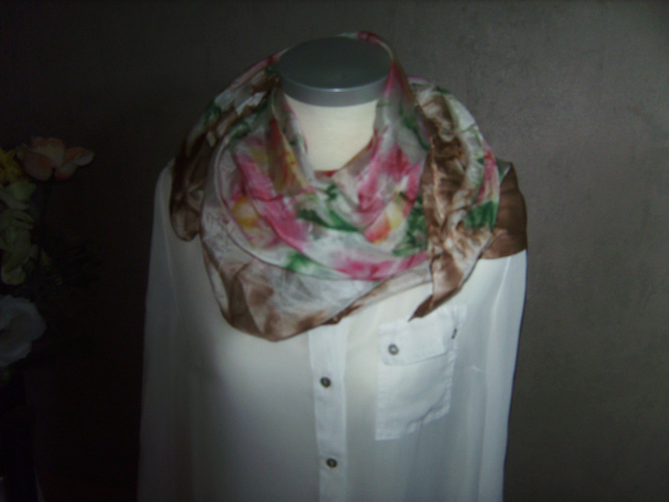 Silk! Einzelstück aus Seide! Tolles zartes Seidentuch in Pastellfarbenem Blumenprint. DIY Unikat in Batik Look! Tuch, Bandana, Schal, Accessoire, Hibiskus Blüte
