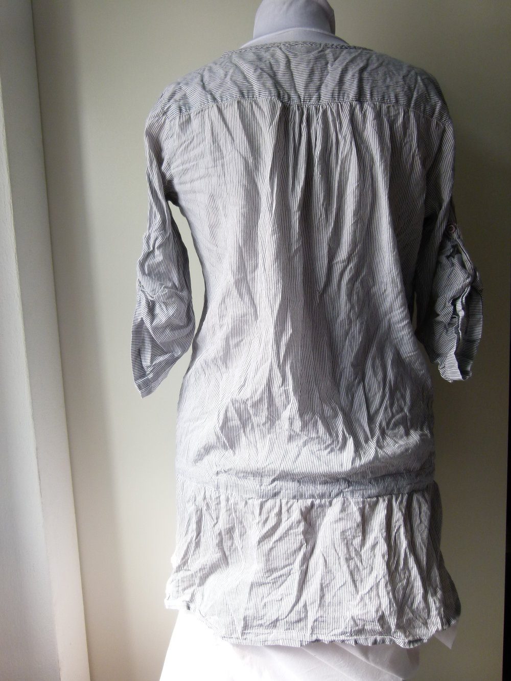 Long Bluse Tunika Hemdenkleid, weiß grau gestreift, Boho Lagenlook Landleben Mori