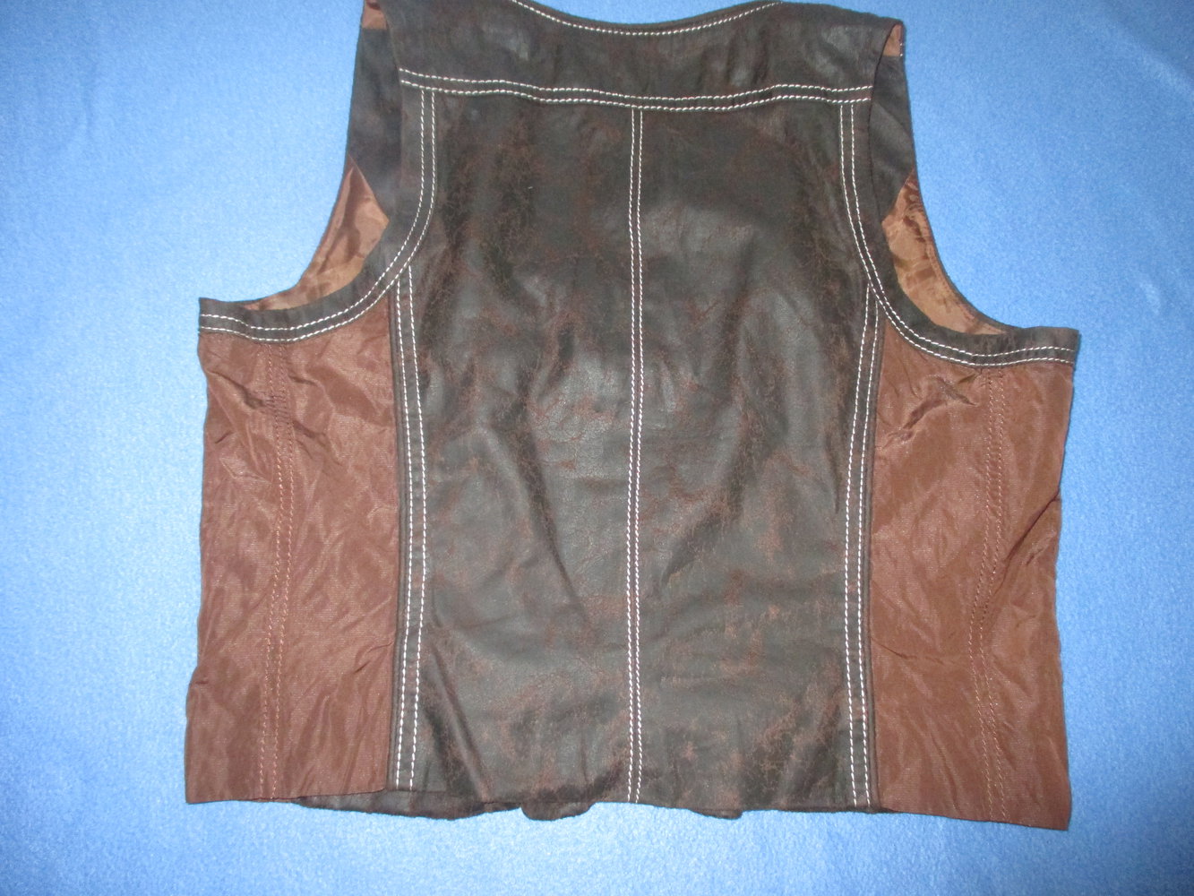 NEU * Stylisch * Ärmellose * Fake * Leder- Imitat * Kurz * Weste * Jacke 
