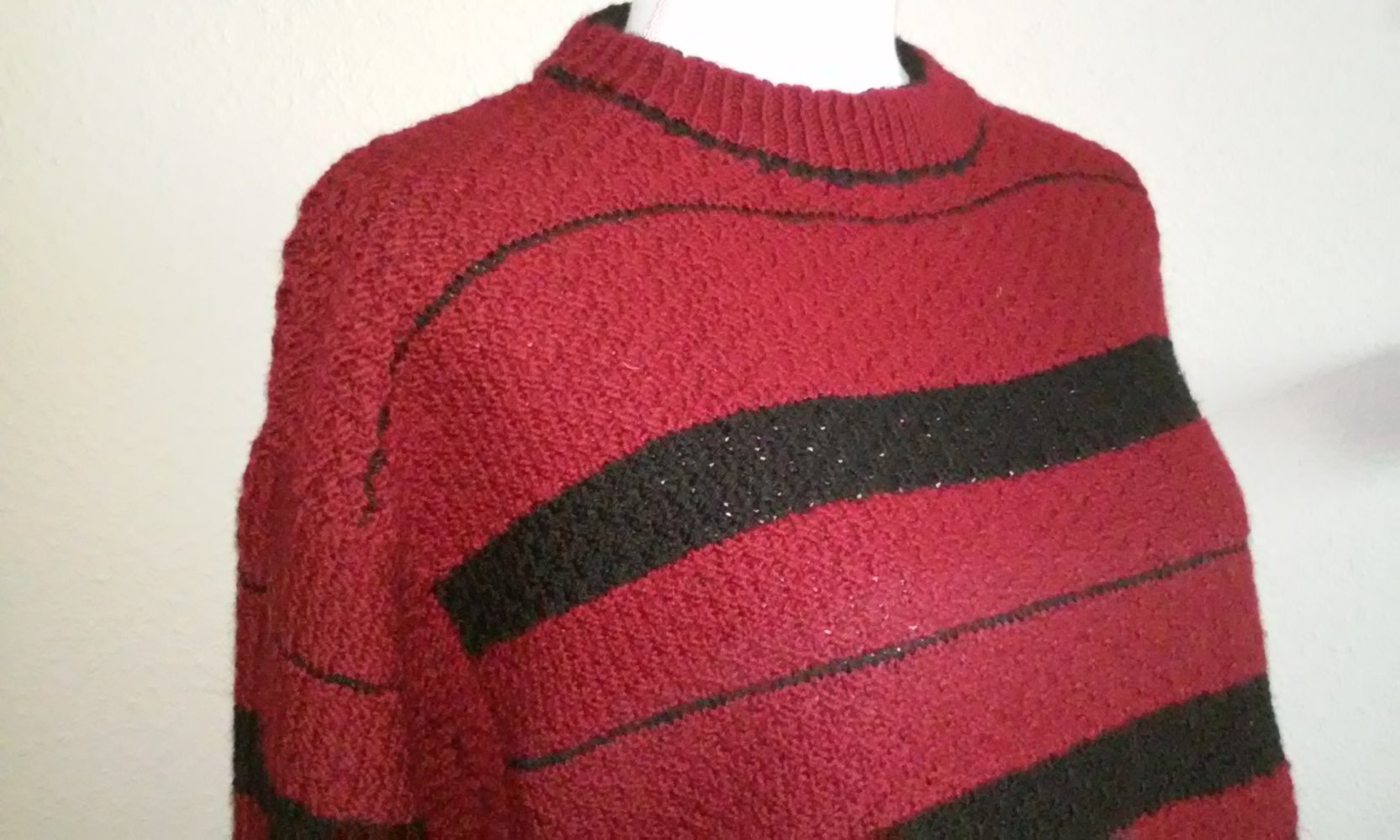Handarbeit Pulli long Strickpullover (Strickkleid) Pullover handgestrickt Gr.40 schwarz/burgund