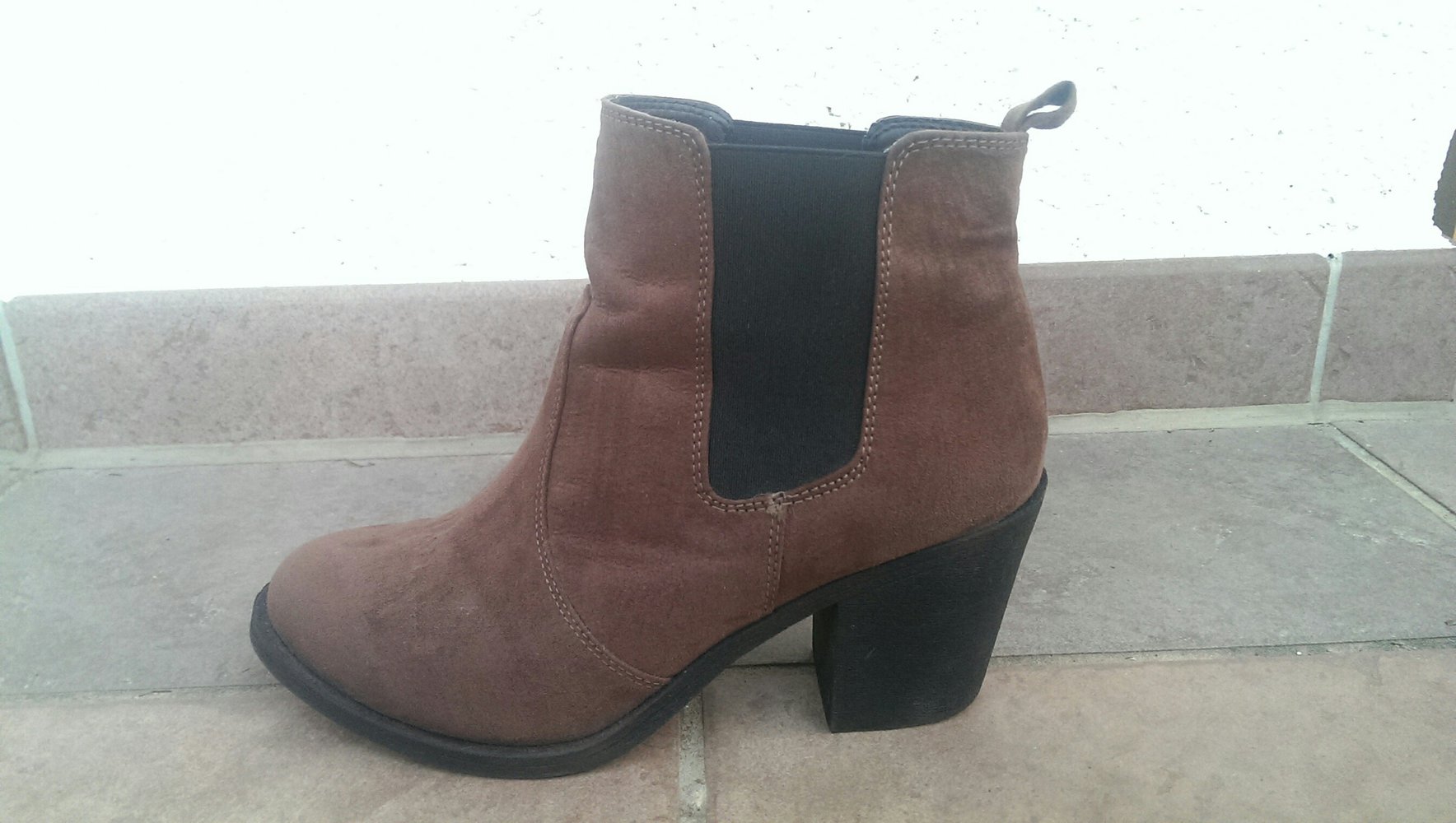 Braune Stiefeletten von H&M mit Absatz Braune Stiefeletten von H&M mit Absatz