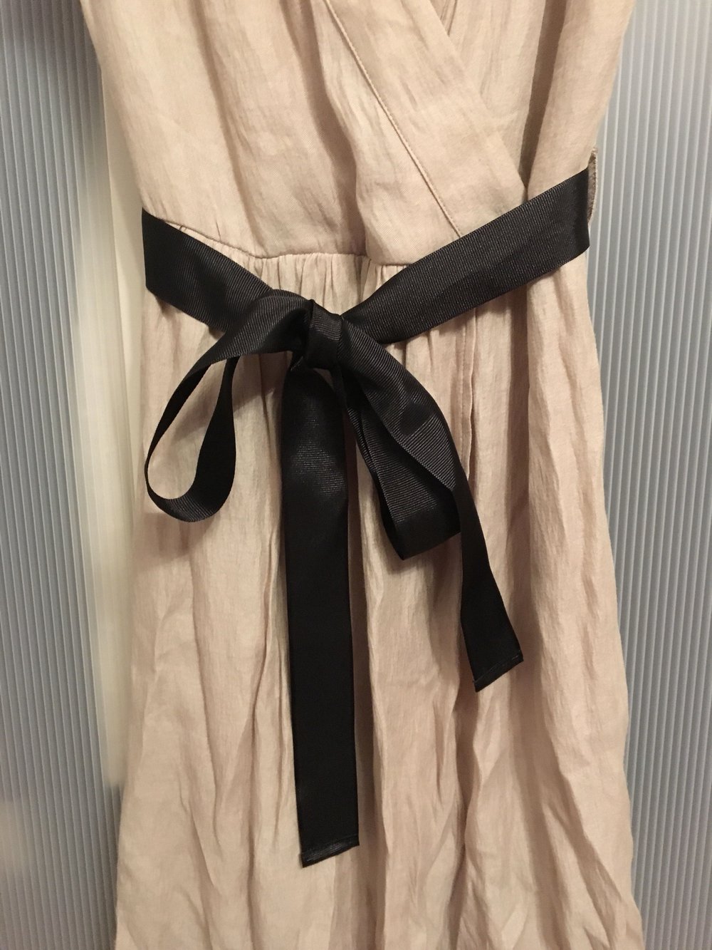 Zero Kleid mit Schleife 