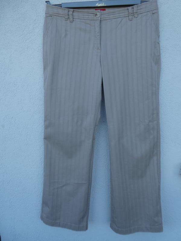 s.Oliver – Damen-Hose, beige mit Struktur - Gebraucht