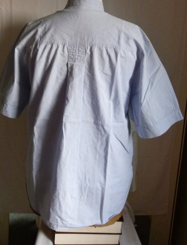 Kurzarm Bluse Hemd, hellblau mit CIAO-Stickerei, Boho Retro Vintage Festival Sommer