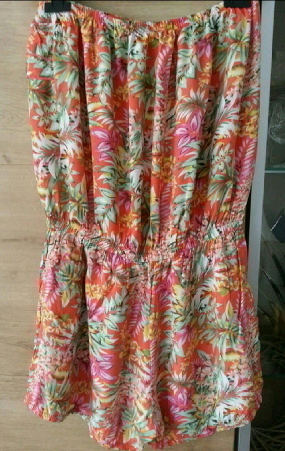 Neuer Sommerjumsuit bunt 38