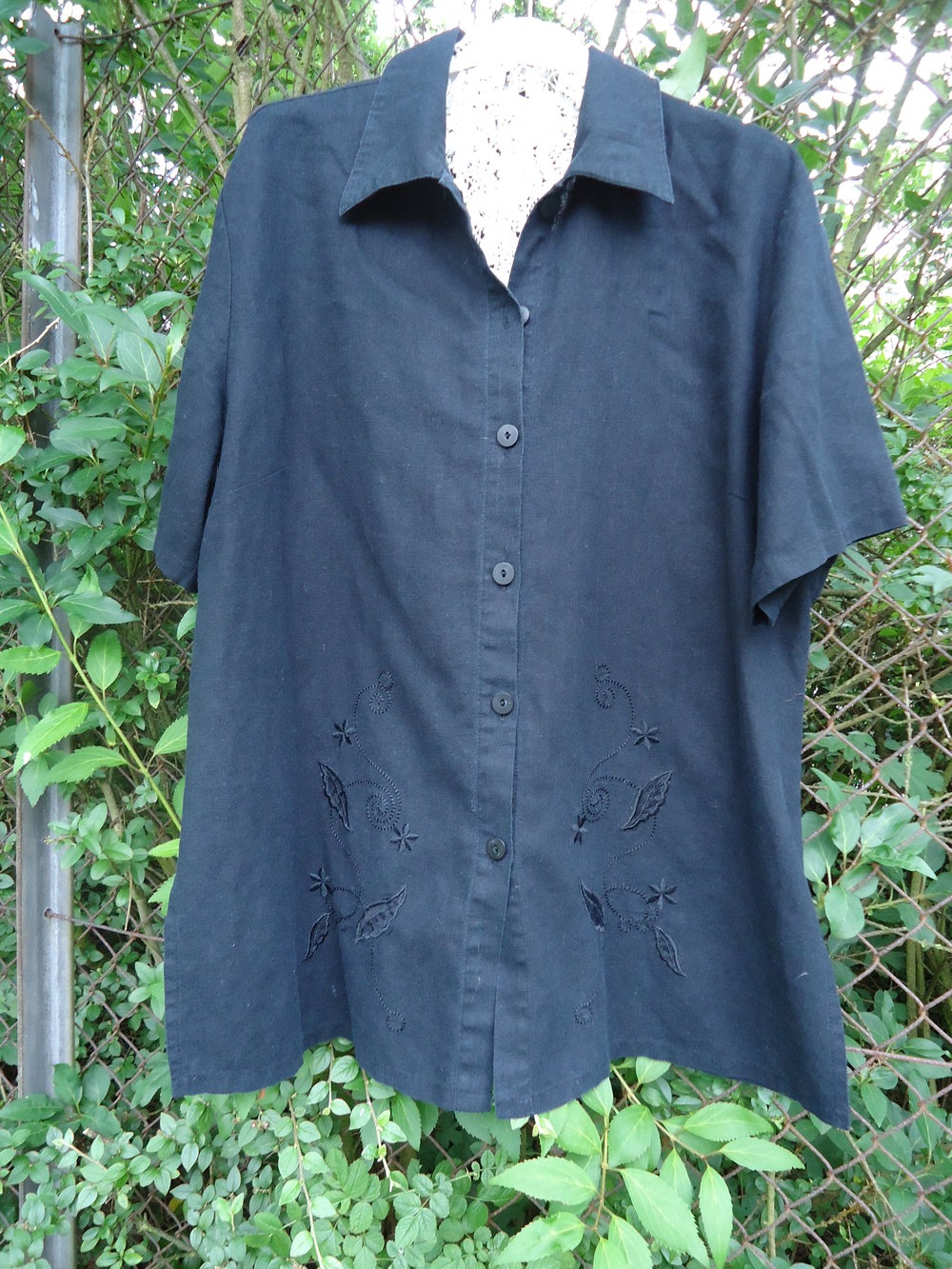  Leinenbluse mit floralen Stickereien  in dunkelblau