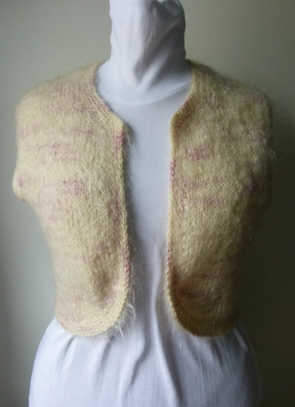 Strickweste Bolero, Handarbeit, superweich und flauschig, hellgelb pink meliert, Unikat, Boho Mori Vintage Goa Retro 70s Festival Lagenlook Cottagecore