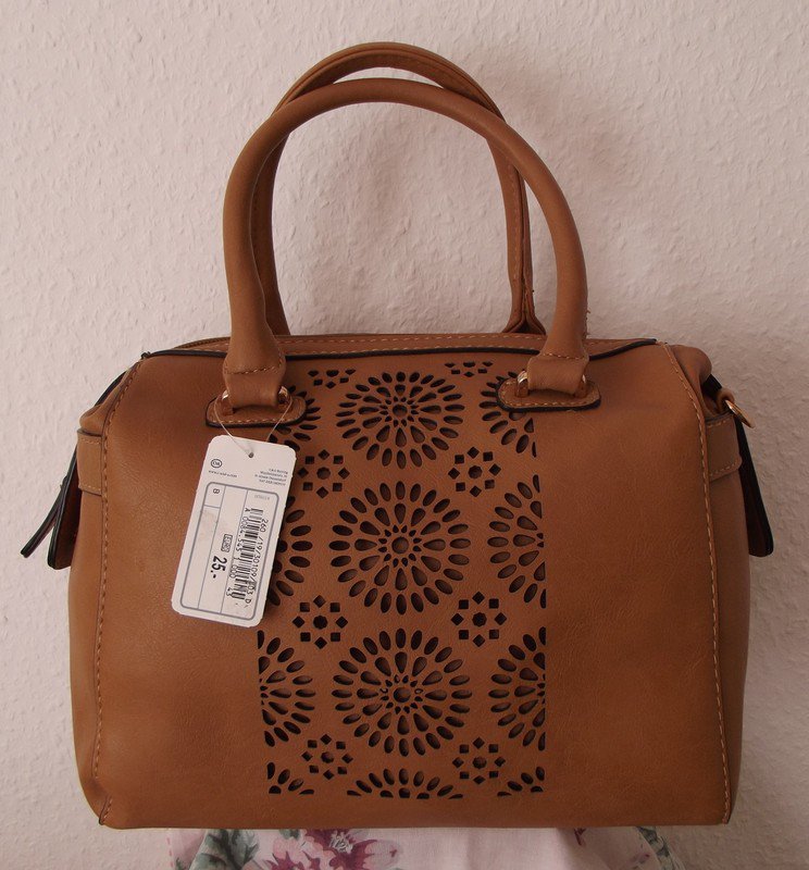 Sehr schöne neue Handtasche ohne Trageriemen