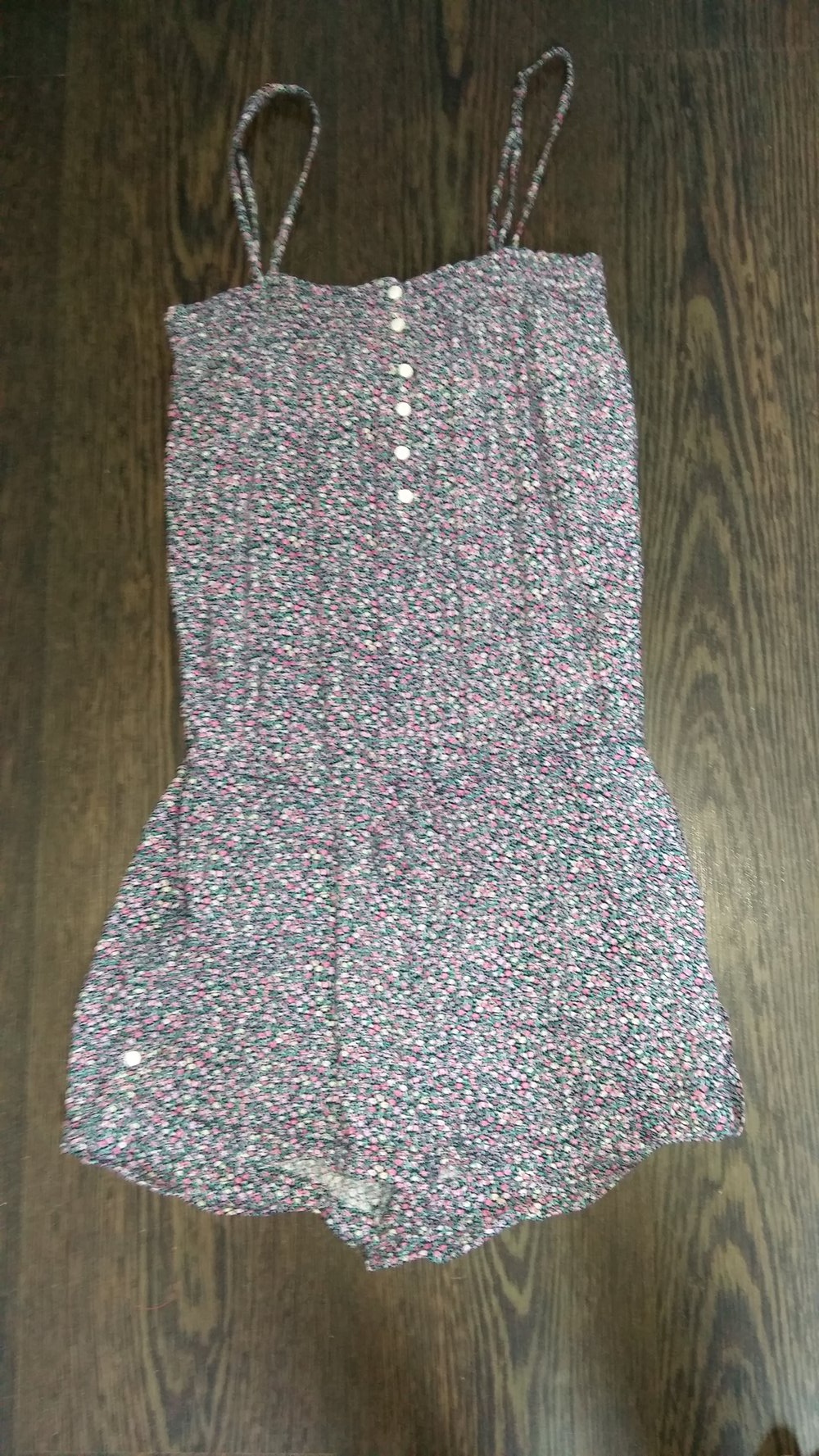 Süßer Blümchen-Jumpsuit von H&M