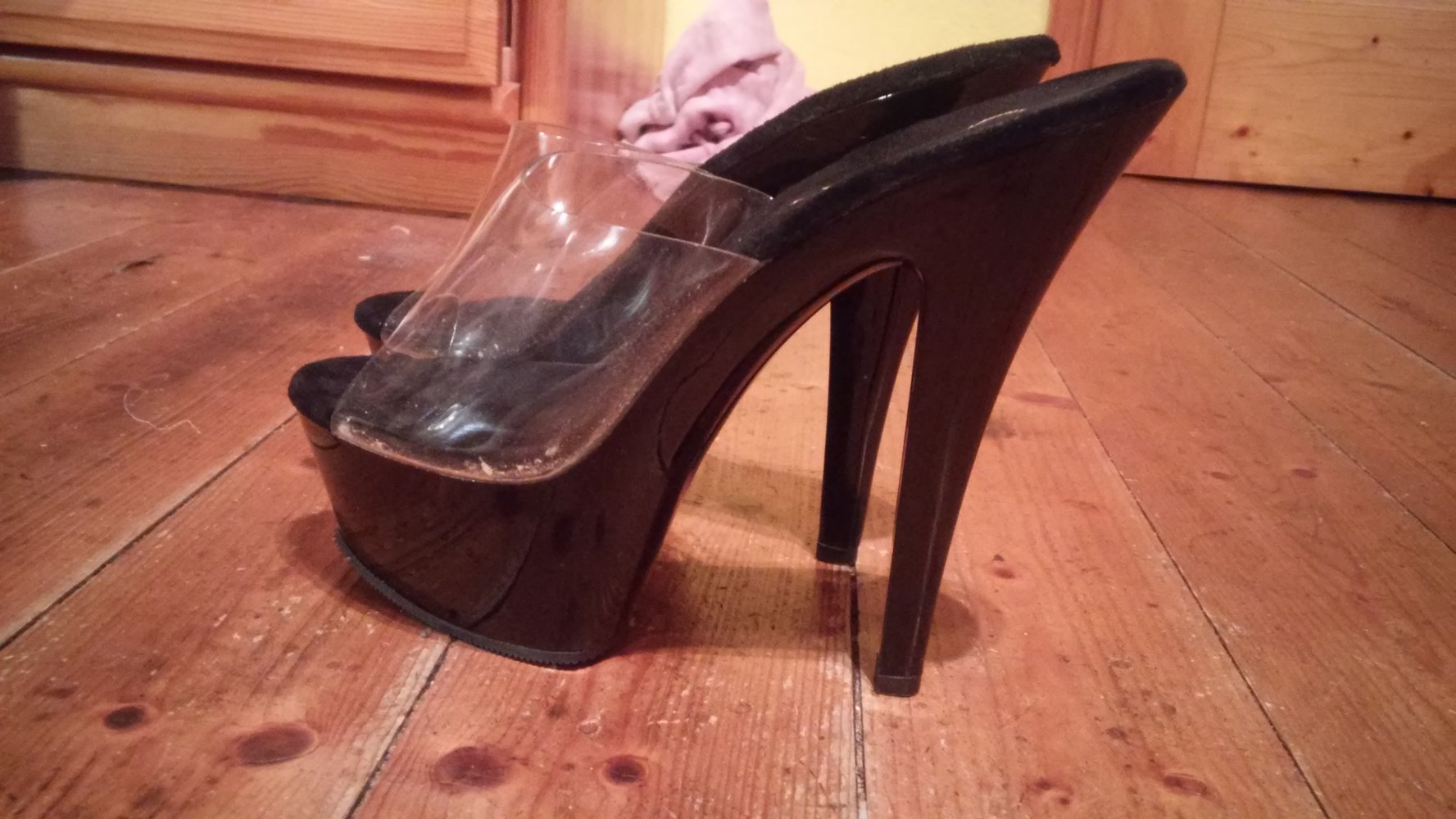 Nutten Heels 