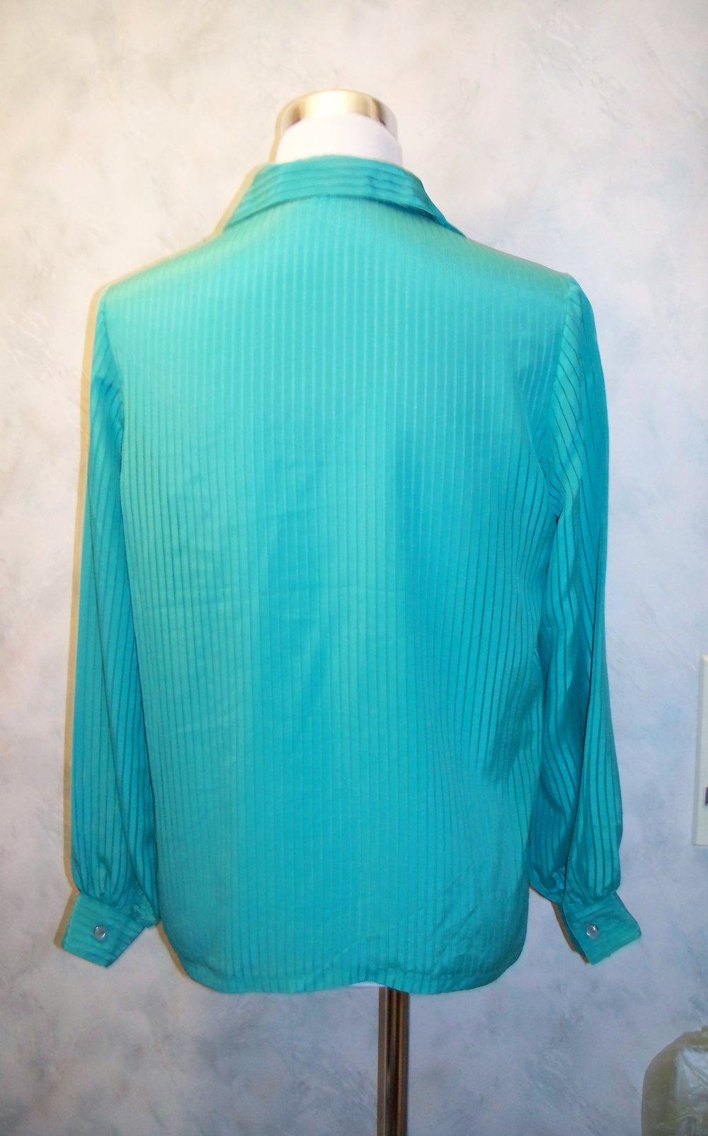 VINTAGE// Grüne langärmlige Bluse leicht transparent und gerade