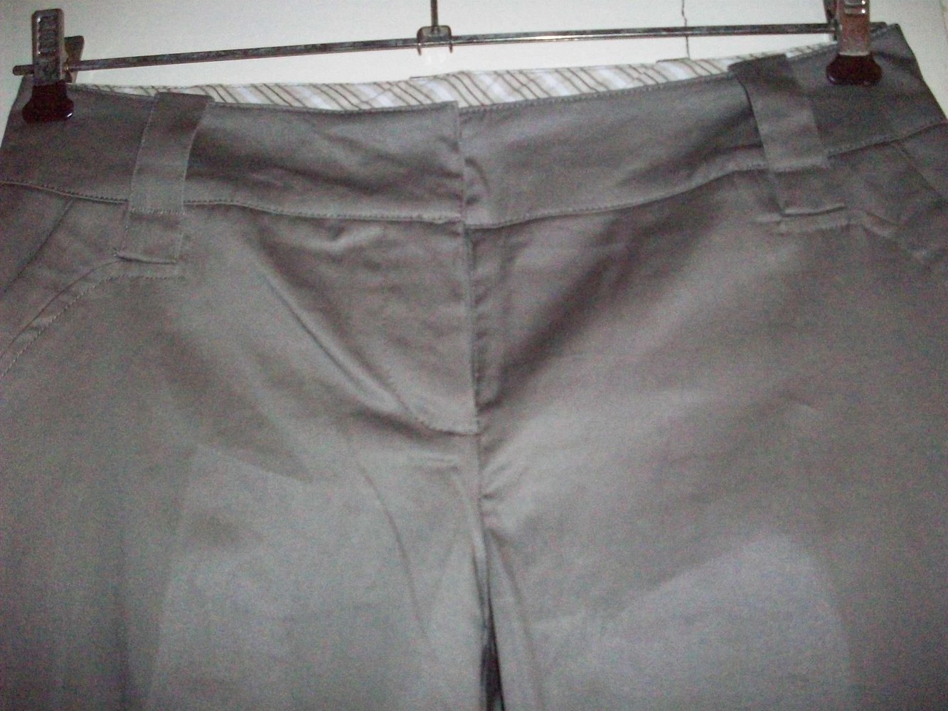 Orsay Hose satingruen 