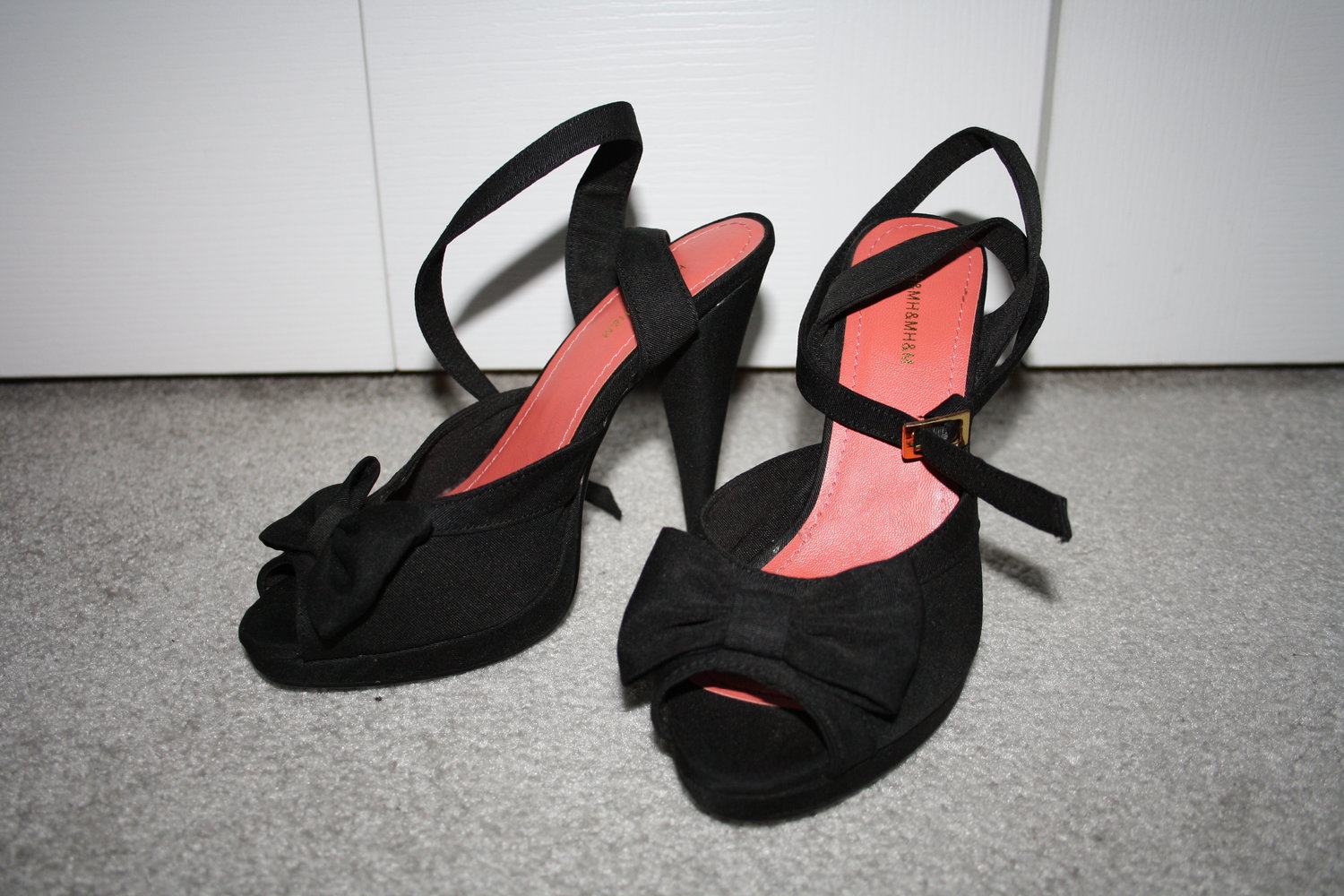 * schwarze Schleifen Highheels H&M