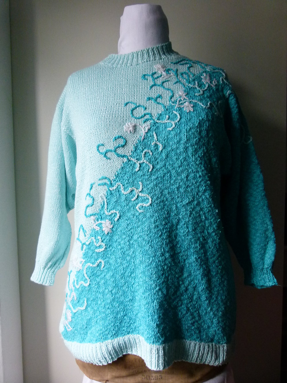 Strickpulli Pullover, Handarbeit, hellblau türkis mit Rankenmuster, Unikat, Boho Retro Vintage Mori Handmade Hippie Elfen Lagenlook Goa