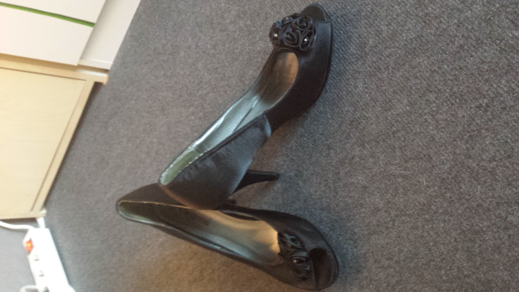 elegante Pumps Gr. 42 Strass Peeptoes