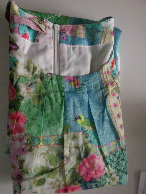 Lola Paltinger , Himmelblau, zuckersüßes Couture Kleid mit zauberhaften Prints, Gr. 36, Neu mit Etikett, Baumwolle, Kurzarm, Patchwork 