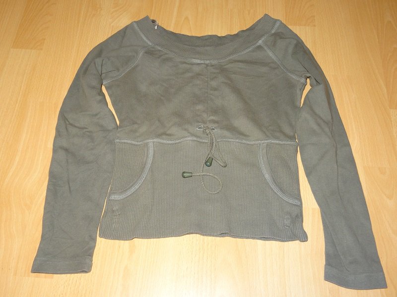 Khaki grünes Shirt Gr. 38 - kurz - gern getragen 