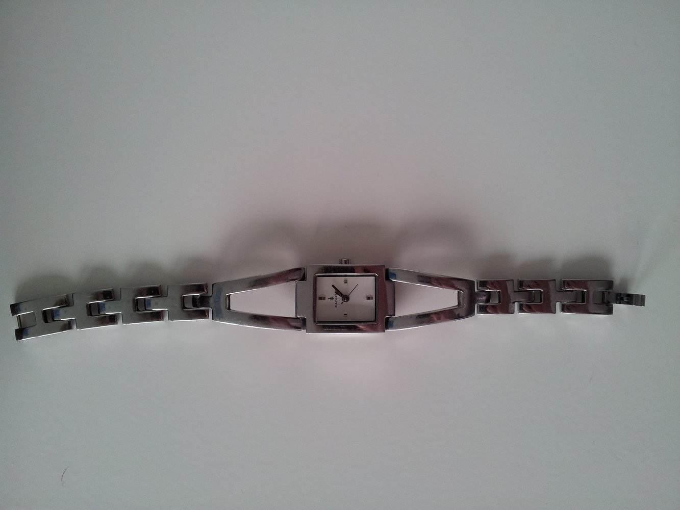 Zierliche Armbanduhr von Radiant