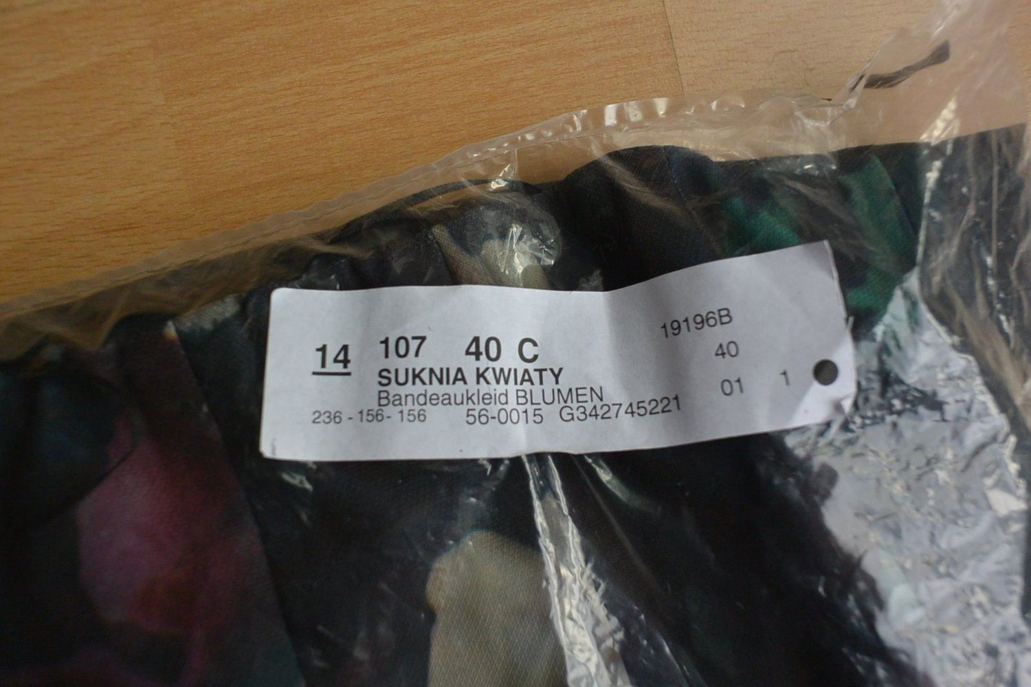 Neu** Schickes H&M Cocktail/ Abendkleid / Bandeaukleid Größe 38/40