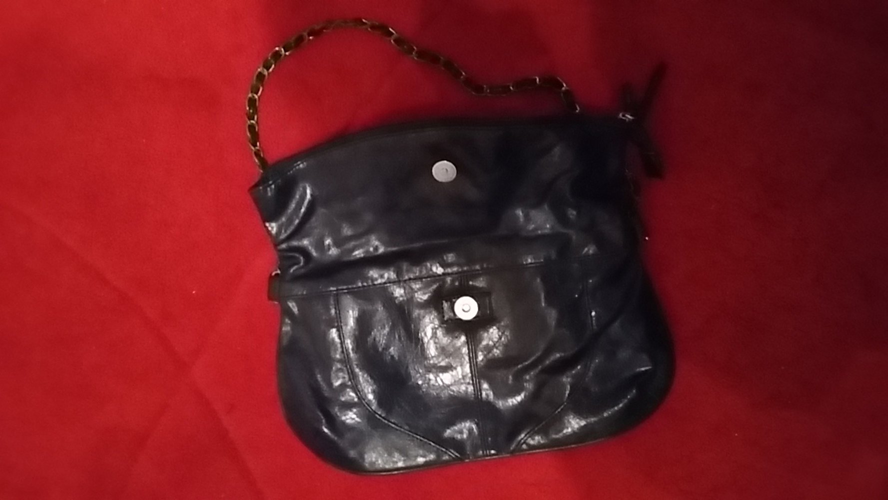 dunkelblaue Tasche