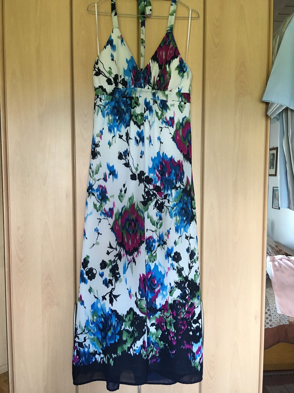 Hochwertiges Maxikleid im Blumenmuster