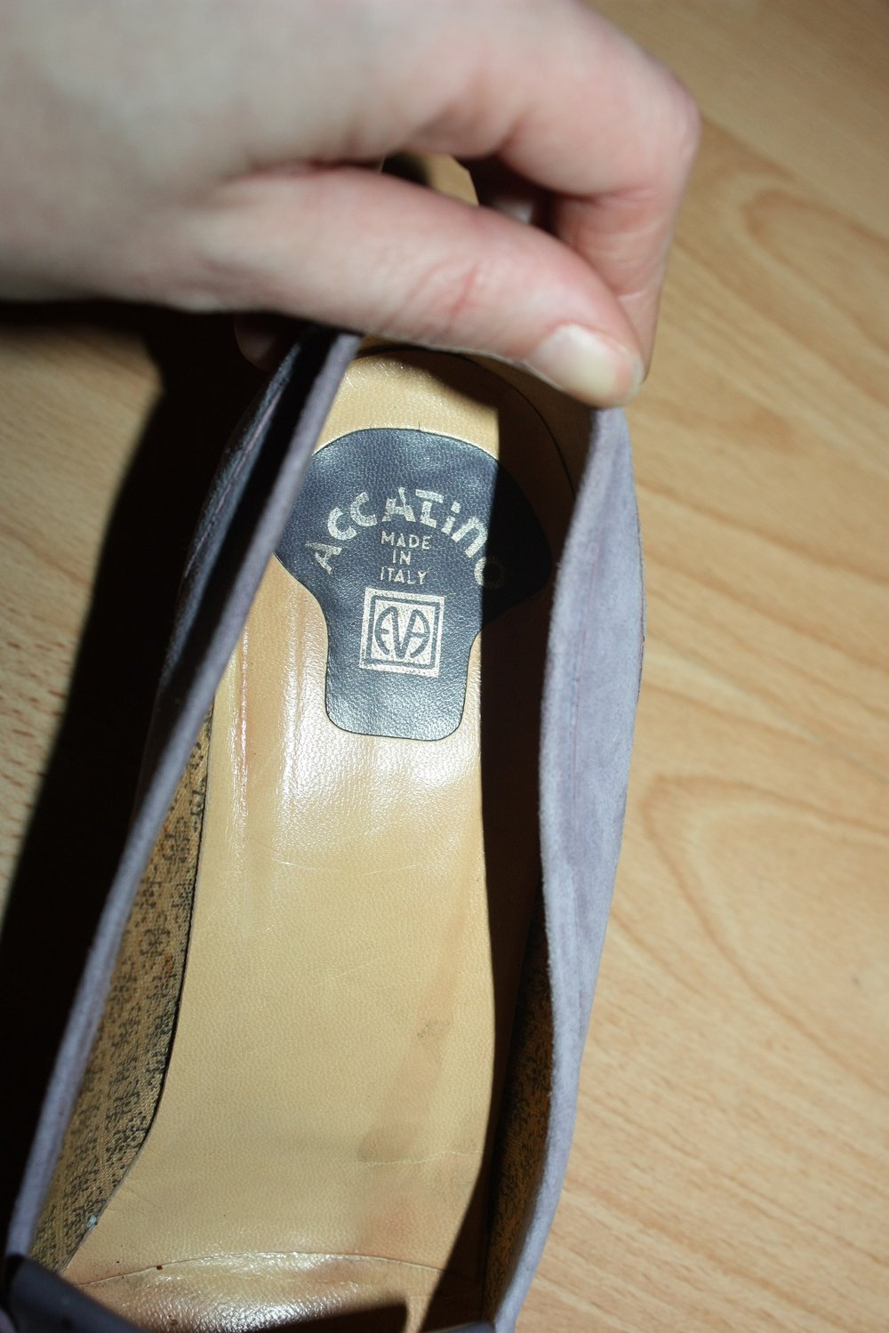 Schöne fliederfarbene Wildleder Pumps, Gr. 39 1/2