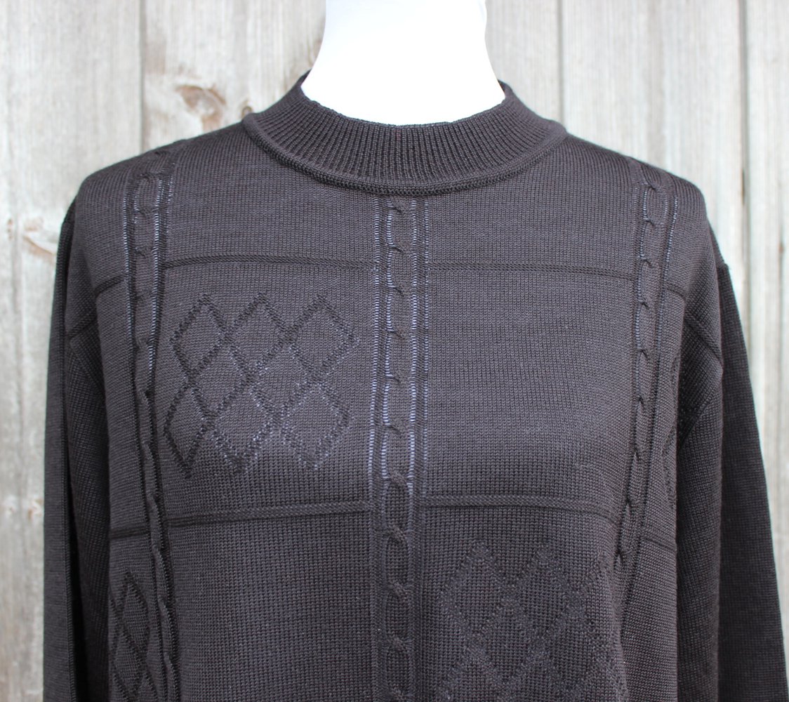 schwarzer True Vintage Oversized Pullover mit Stehkragen und gestricktem Muster
