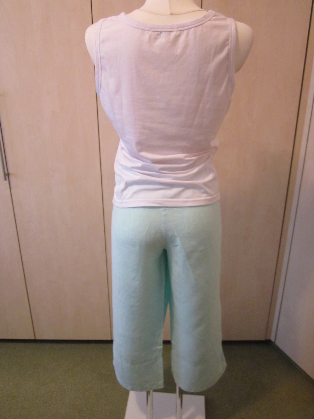 Sommerliche 3/4-Hose in türkis