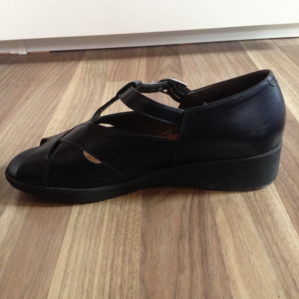 Dunkelblaue Schuhe