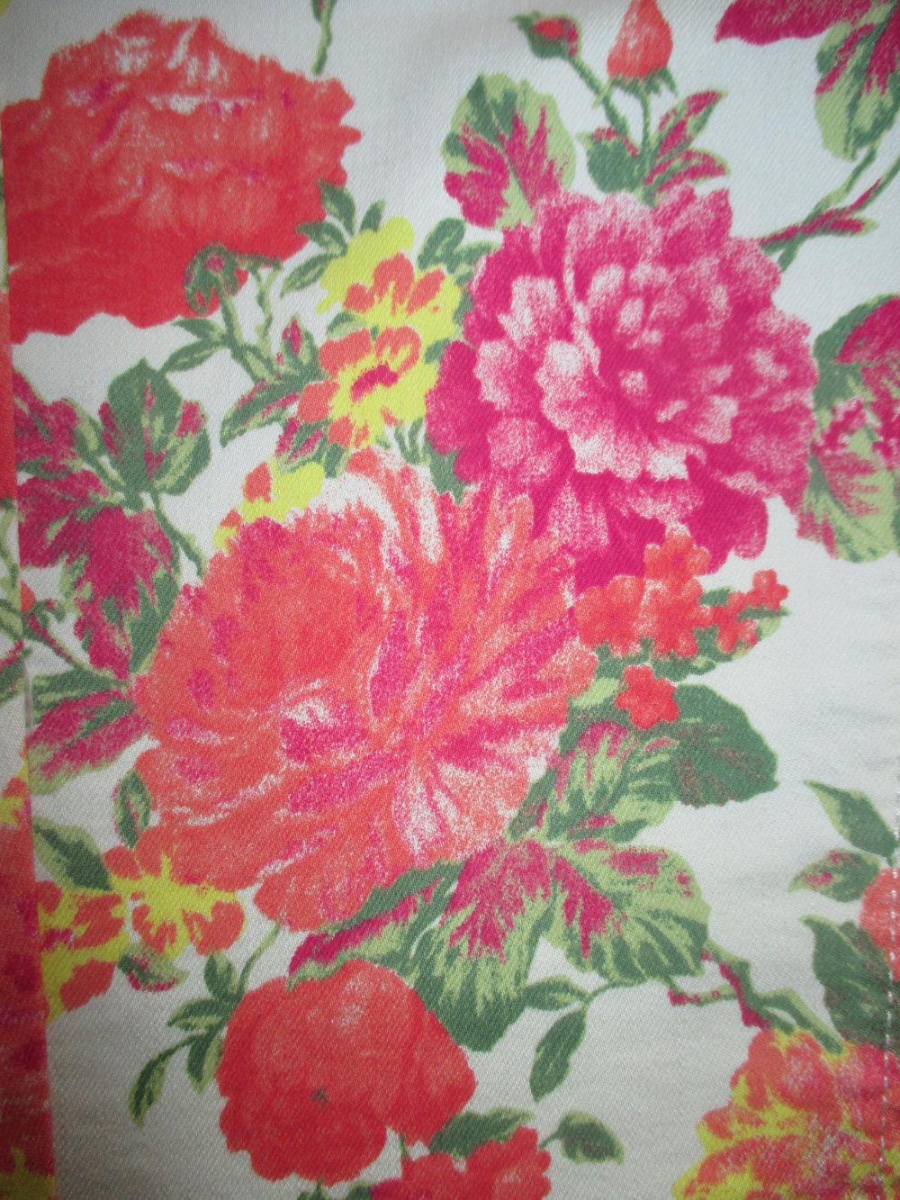 NEU mit Etikett Rosen Blüten Flower- Power Romantik Röhren Skinny Jegging Jeans Hose 