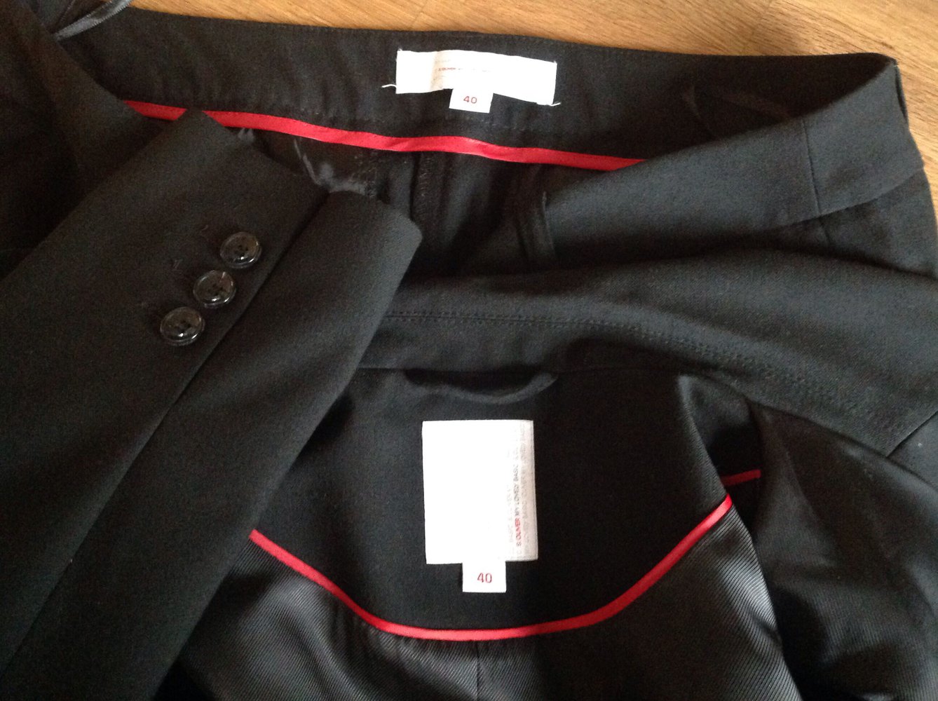 Schwarzer Hosenanzug - Größe 40 - Kurzgröße - Blazer - Bundfaltenhose 