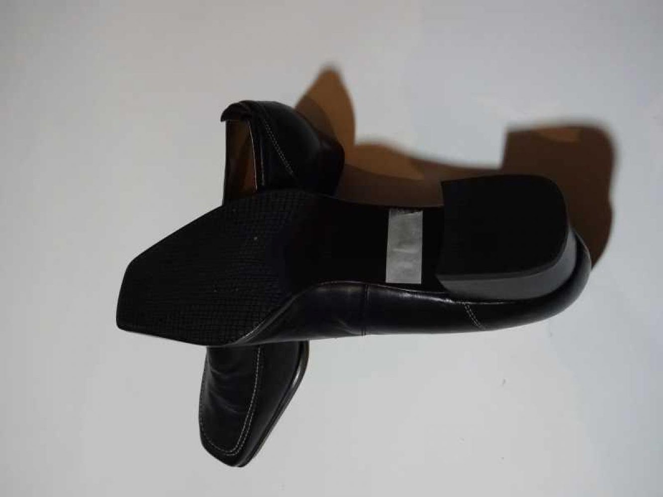 Neu Klassische schwarze Loafer Blockabsatz Fußbett Gr. 39
