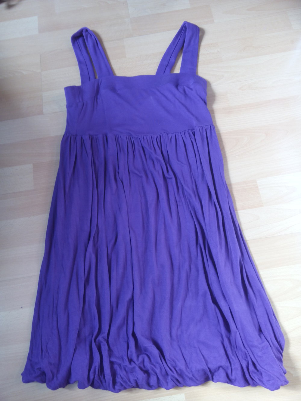 lila Ballonkleid 38