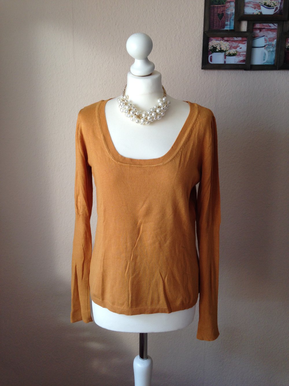 Senfgelber Pullover, Shirt