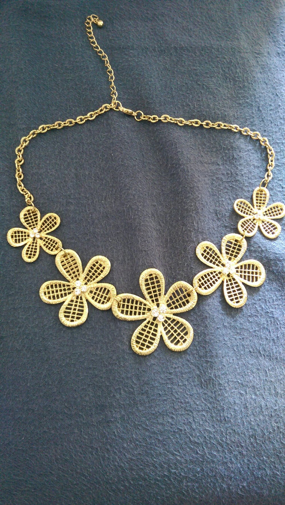 goldene Halskette